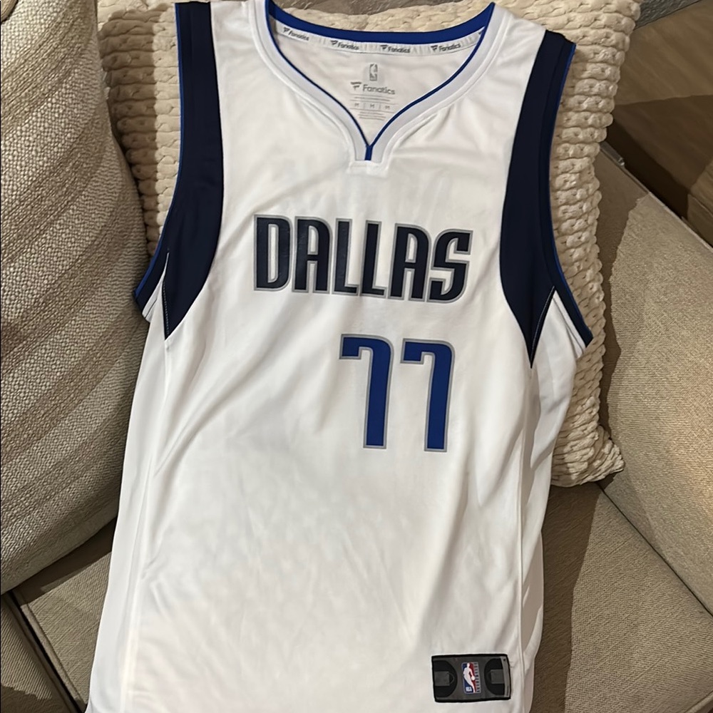 Fanatics White and Blue Dallas Mavericks Game Jersey